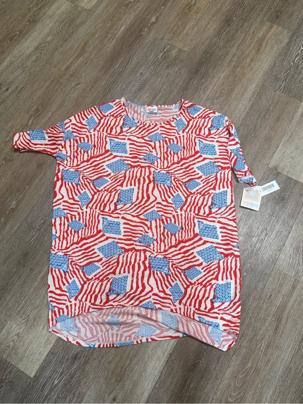 LuLaRoe American Women’s Irma Tunic- Medium